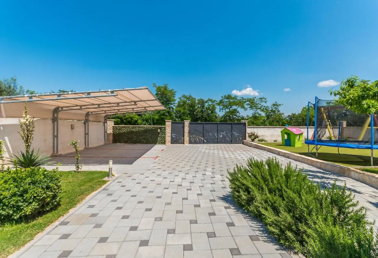 Villa Branko Polaca