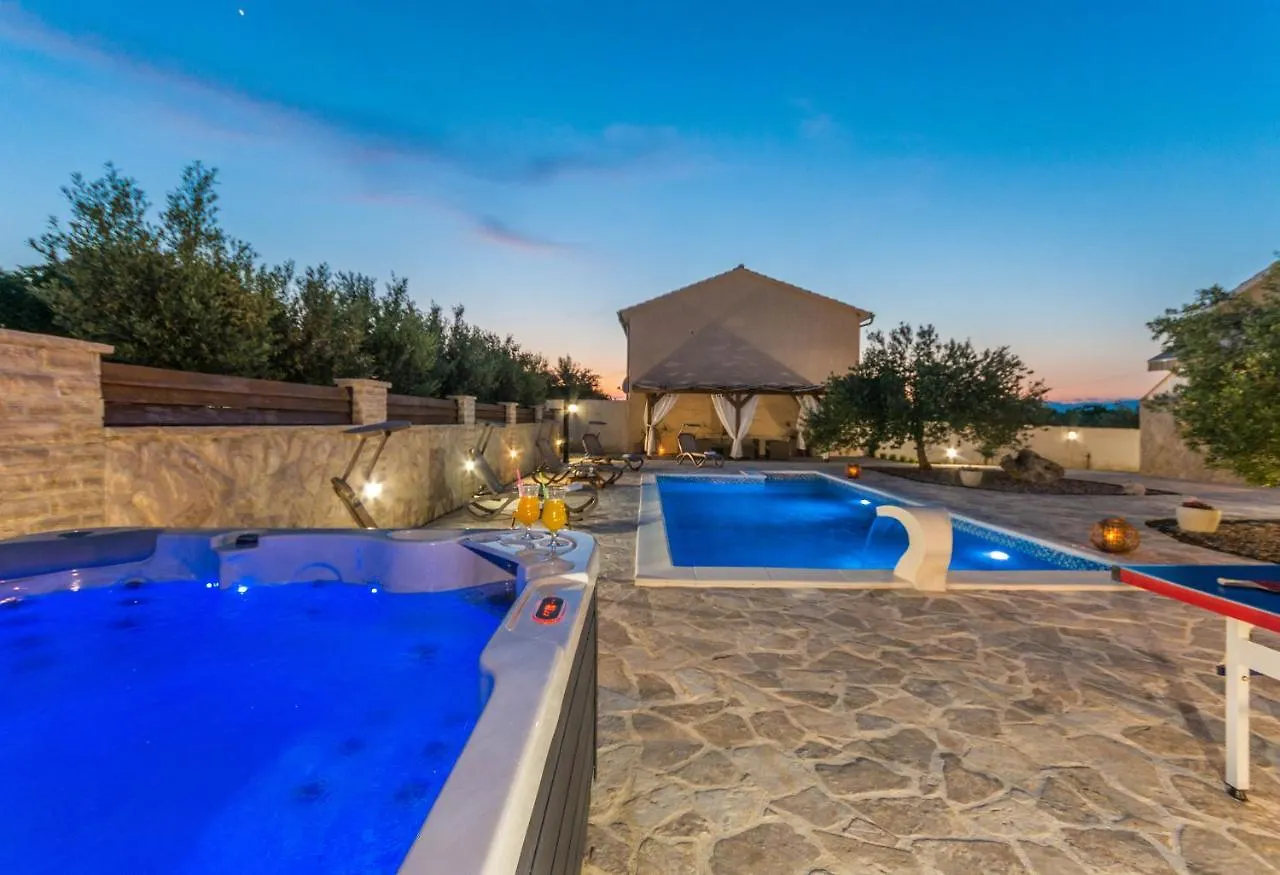 Villa Branko Polaca 0*,  Croatia