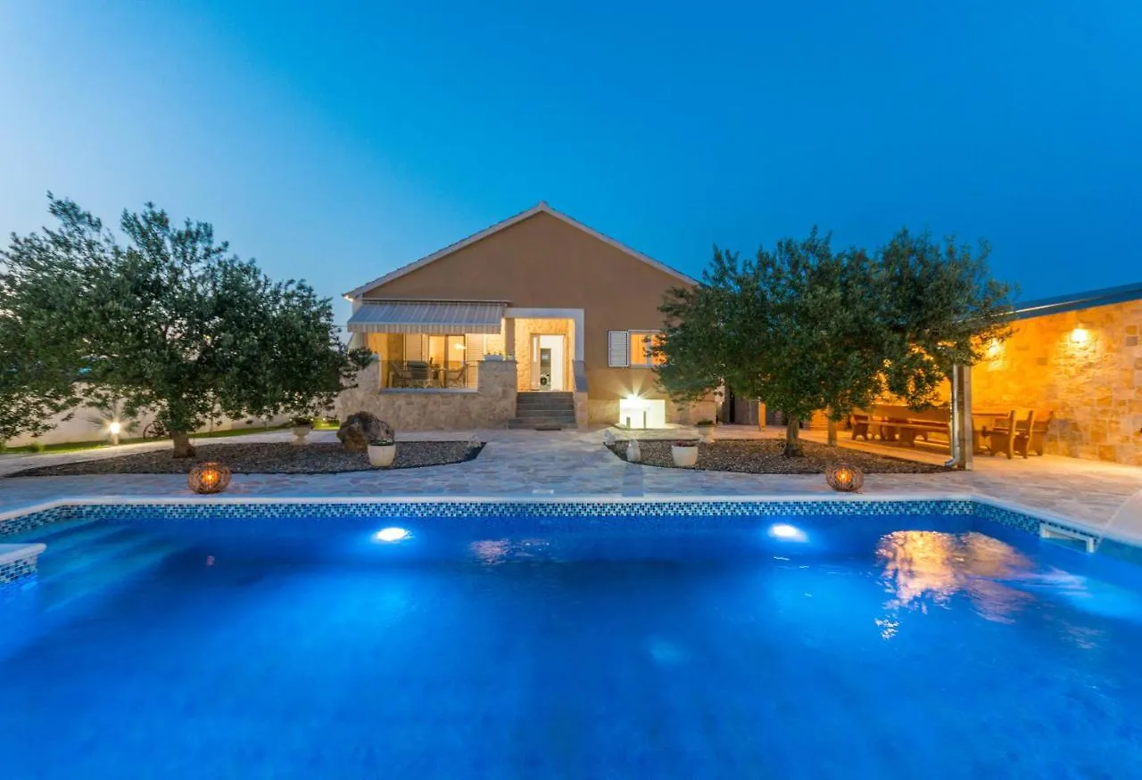 Villa Branko Polaca